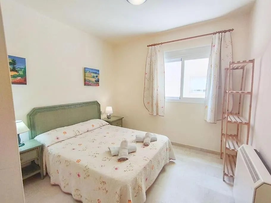 Spacious 4 Bedroom With Parking In Town Centre, Nerja